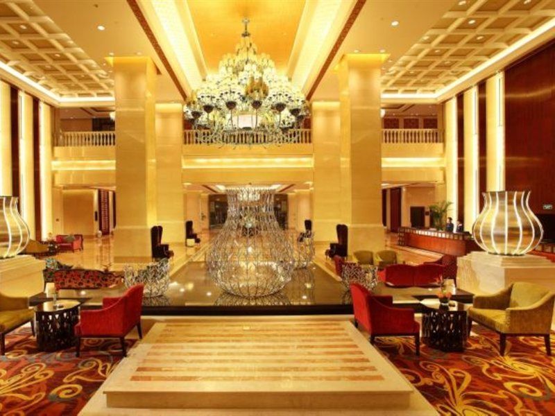 فندق جراند بلازا ويندهام رويال بالاس تشنجدو المظهر الخارجي الصورة